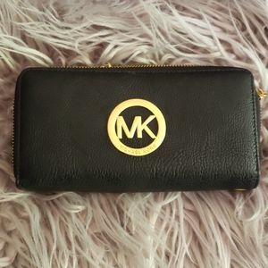 Michael Kors black/gold wallet